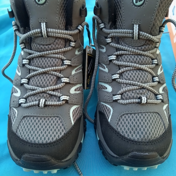 Merrell Women's Moab Hiking Boot - Picture 1 of 8